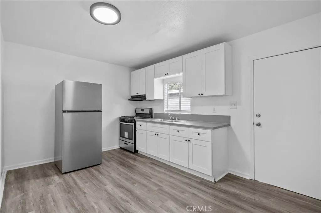 9538 Compton - Photo 1