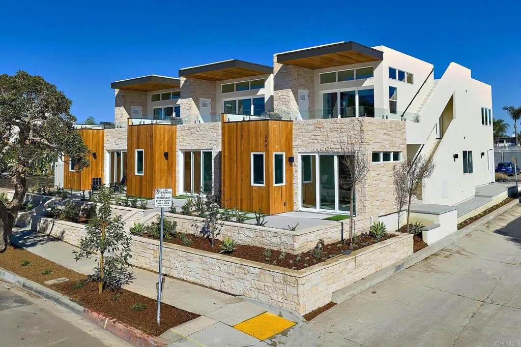 3903 Haines - Photo 1