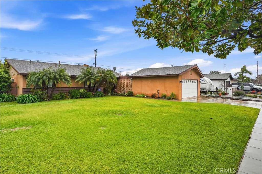 1036 Trenton - Photo 1