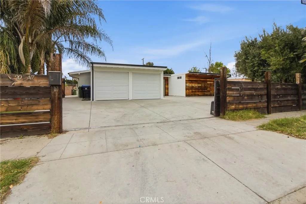 20547 Kittridge Street - Photo 1
