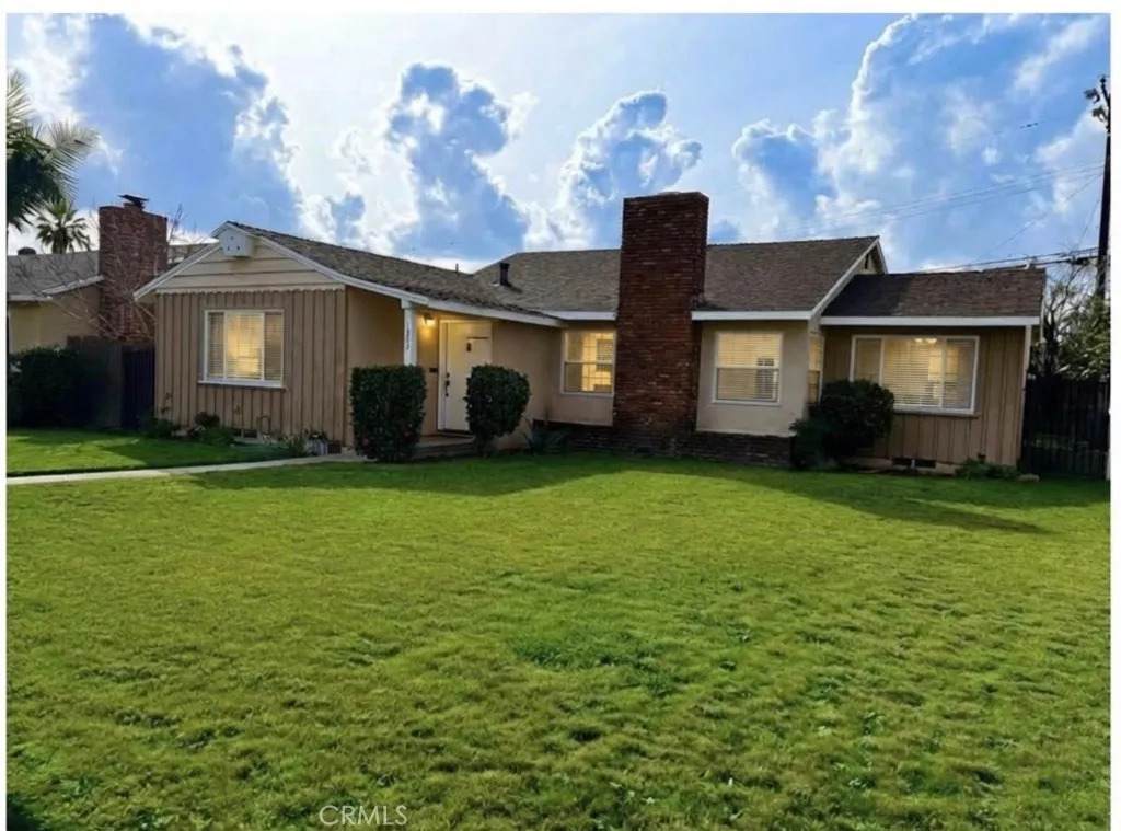 1257 Claremont Place - Photo 1