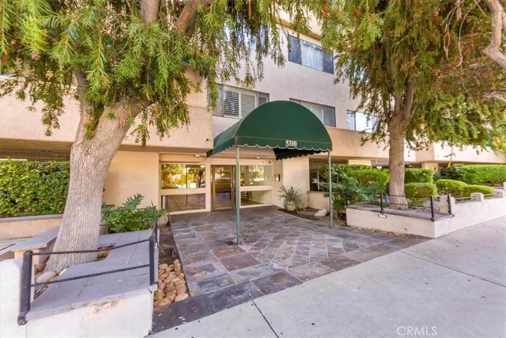 5310 Zelzah Unit 114 - Photo 1