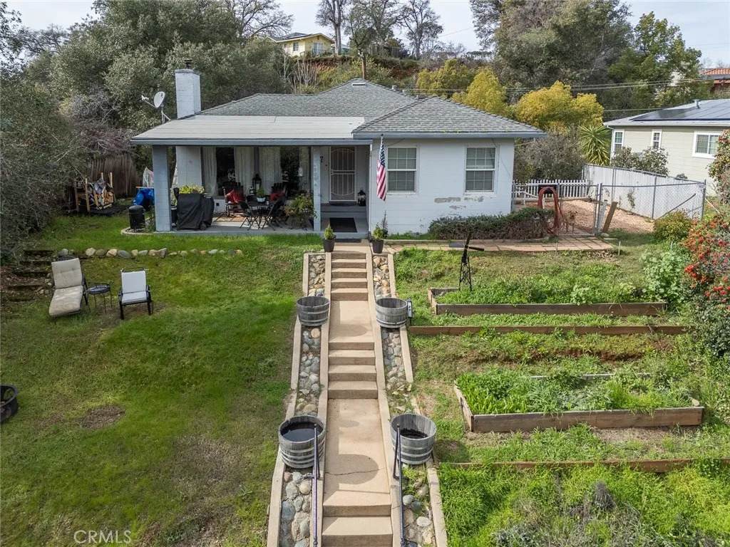 27 Riverview - Photo 1