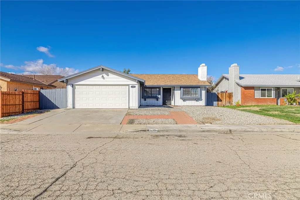 1129 Lightcap - Photo 1