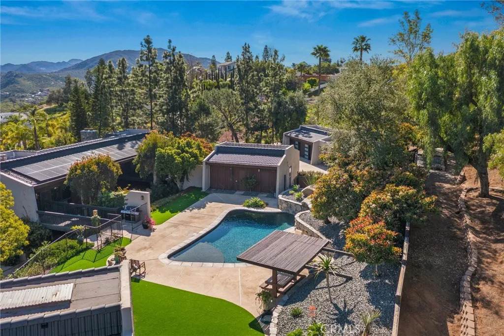 780 Singing Vista - Photo 1