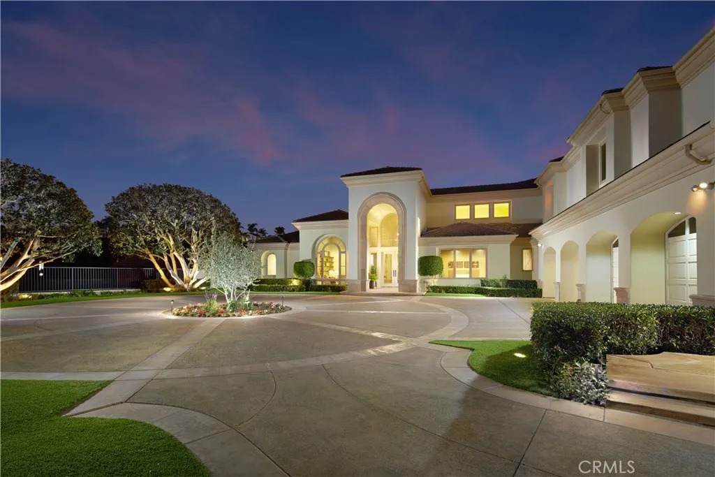 1 Elk Grove Ln - Photo 1