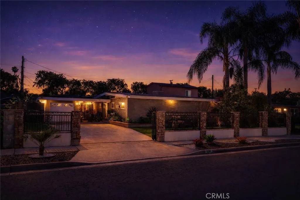 506 Rosslynn - Photo 1