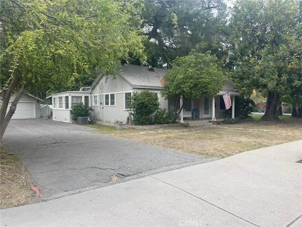 13005 Magnolia - Photo 1