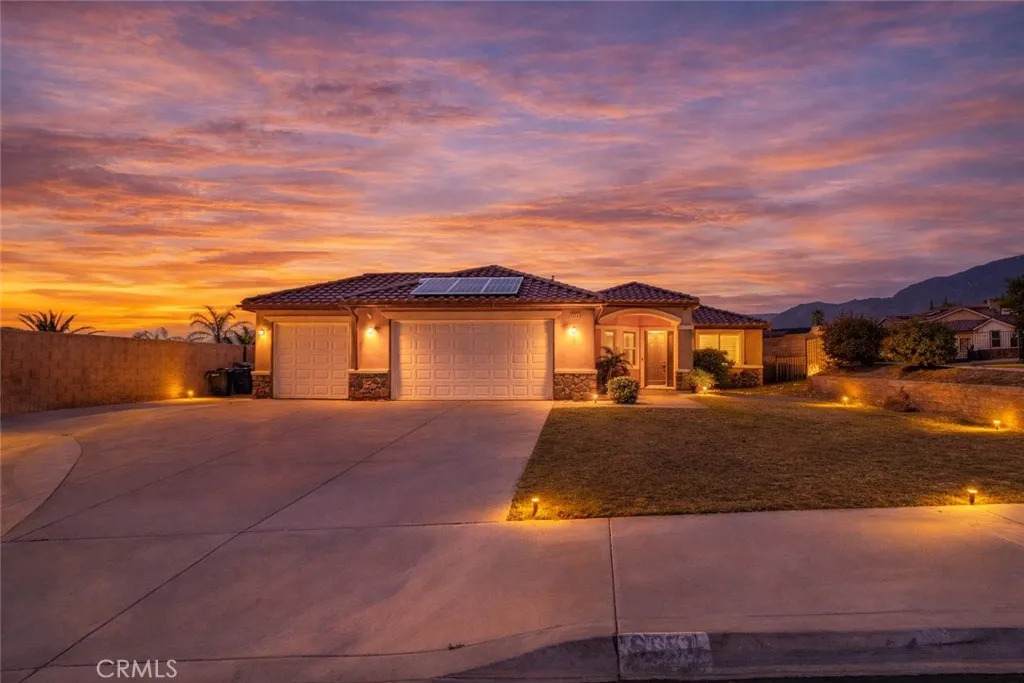 6654 Ofelia - Photo 1