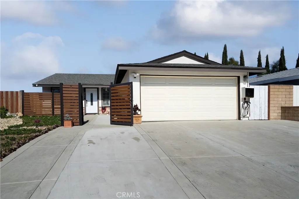 3986 Valle Vista Dr. - Photo 1