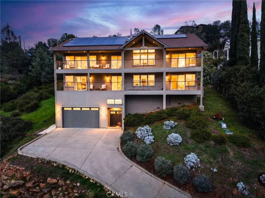 17437 Greenridge - Photo 1