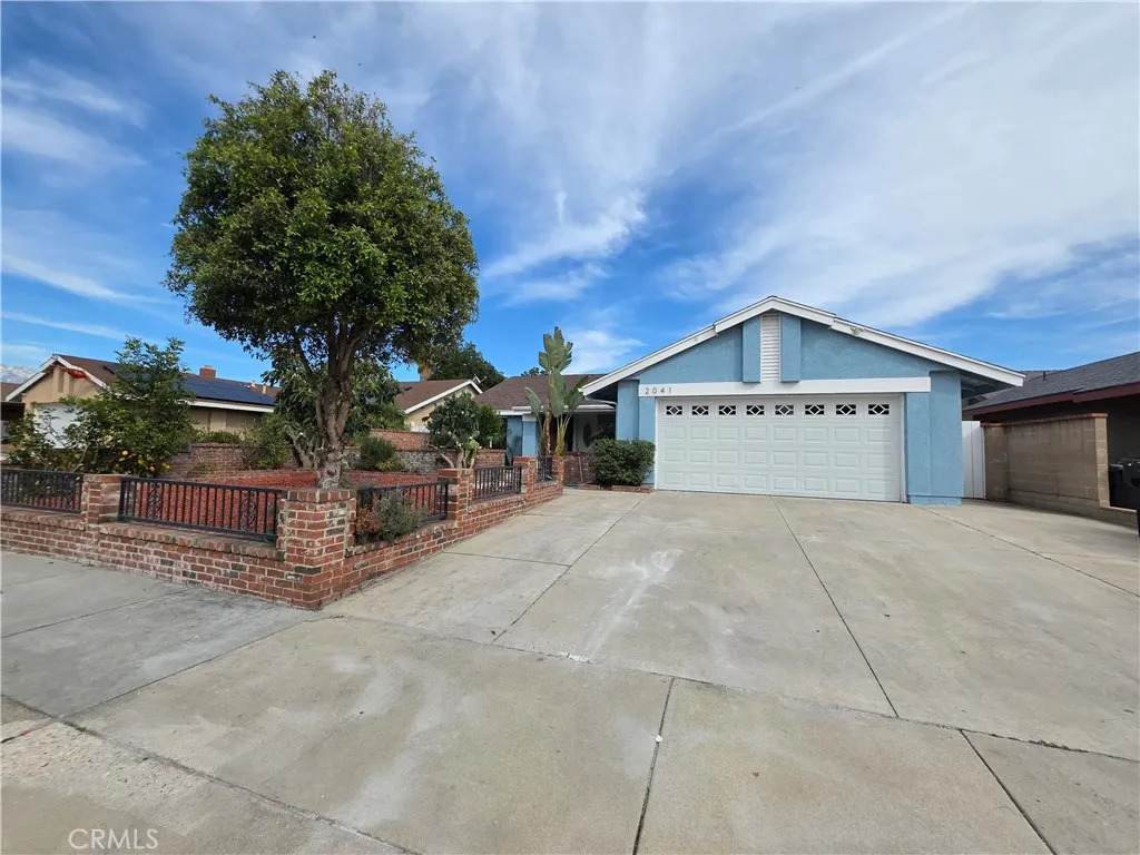 2041 Oakland Avenue - Photo 1