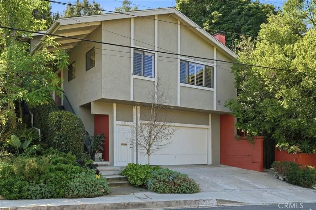 1011 Terrace 49 - Photo 1