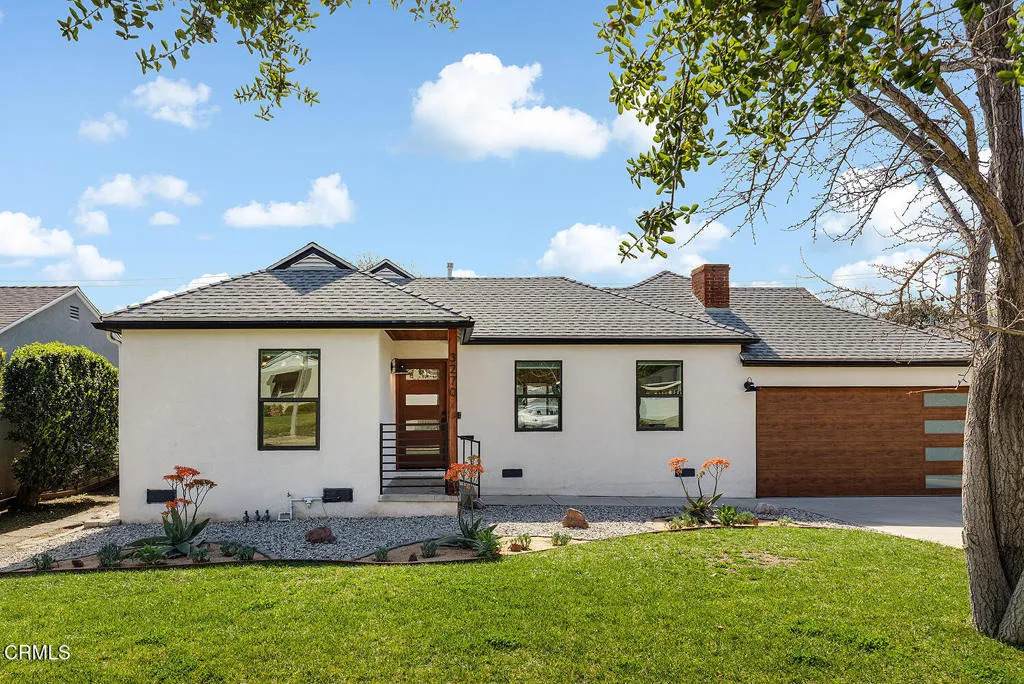 3270 Hermanos Street - Photo 1