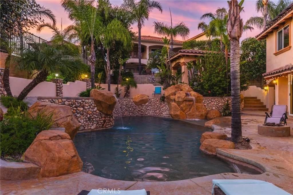 https://bt-photos.global.ssl.fastly.net/sandiego/orig_boomver_1_306655423-1.jpg