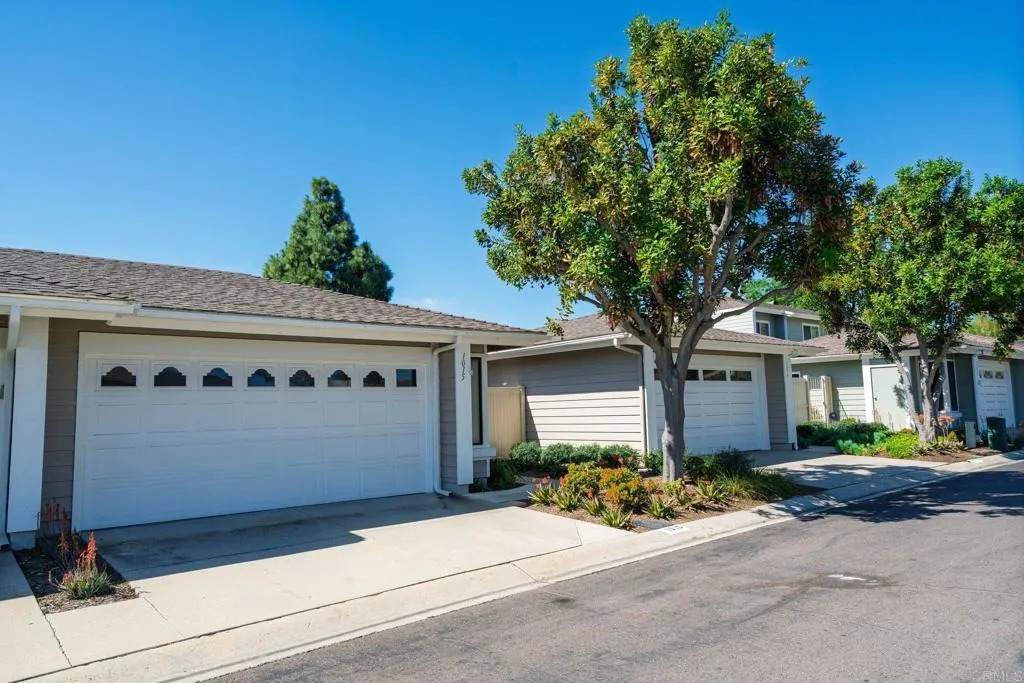 1015 Gleneagles Place - Photo 1
