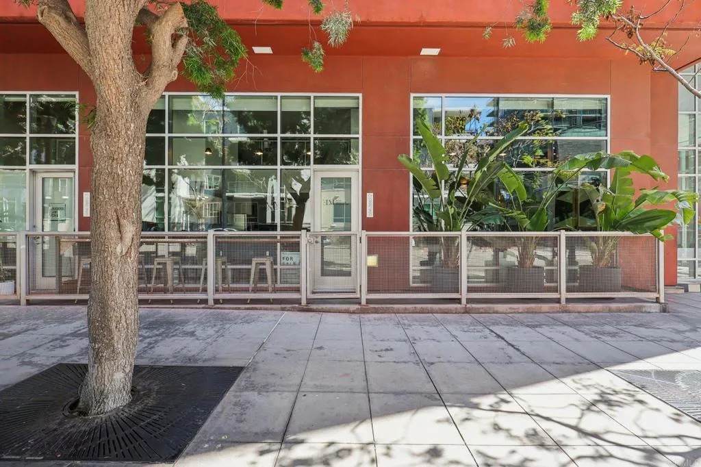 https://bt-photos.global.ssl.fastly.net/sandiego/orig_boomver_1_306663878-1.jpg