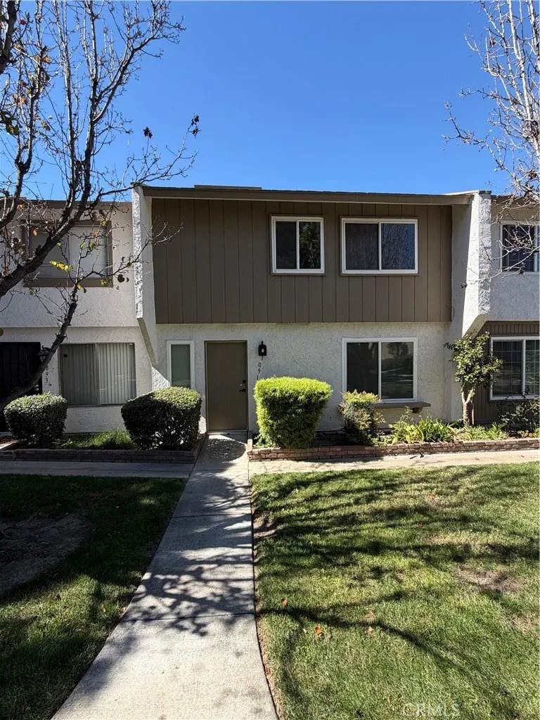 1091 Clark - Photo 1