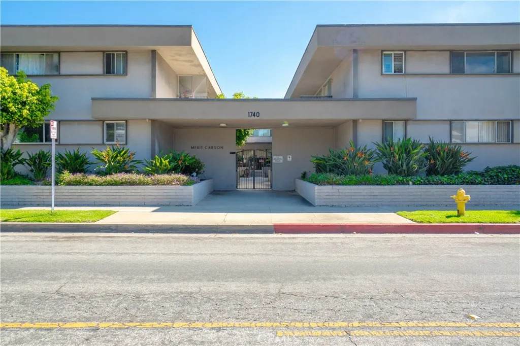 2940 Carson - Photo 1
