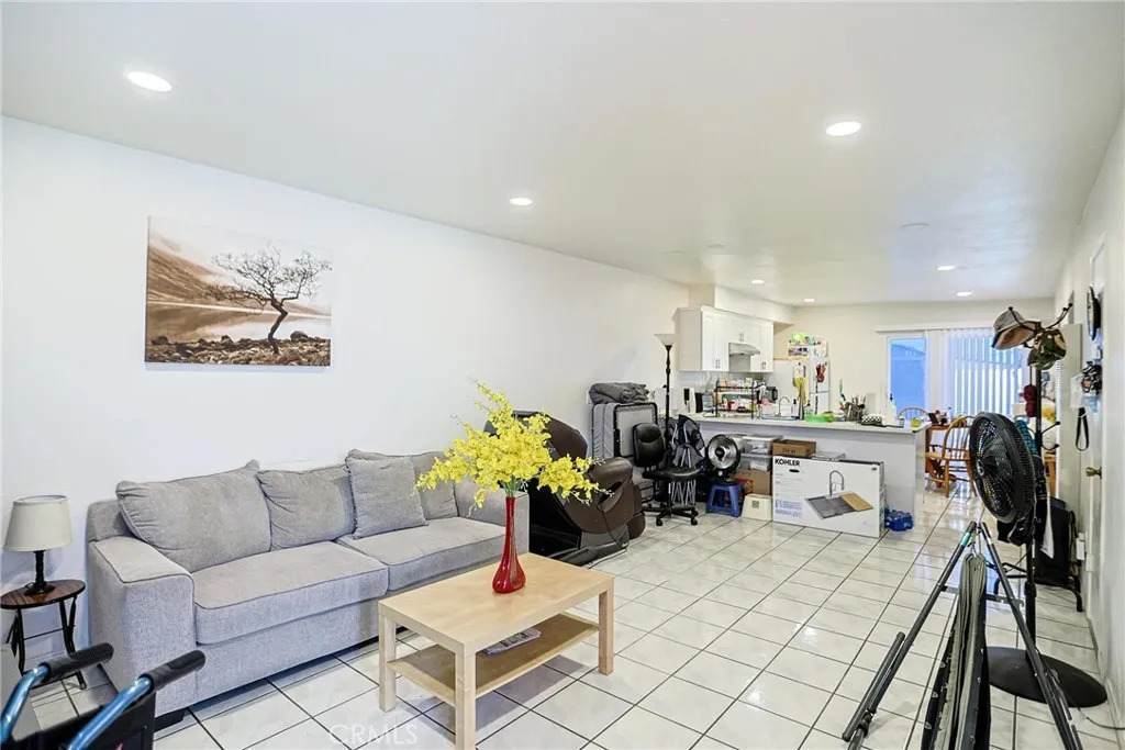 13711 Magnolia - Photo 1
