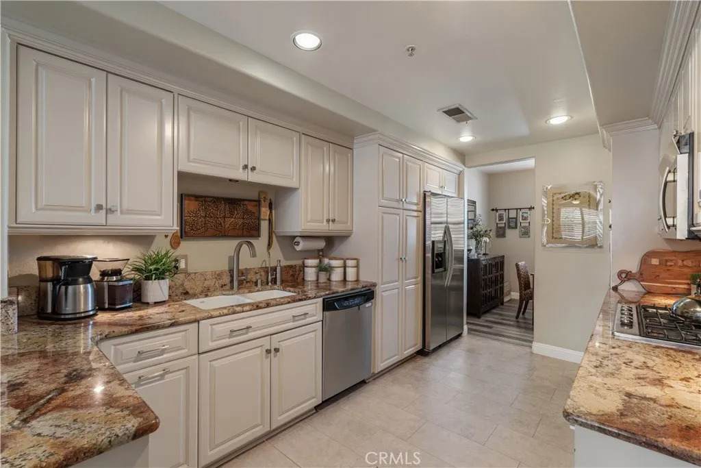 5142 Warner Ave - Photo 1