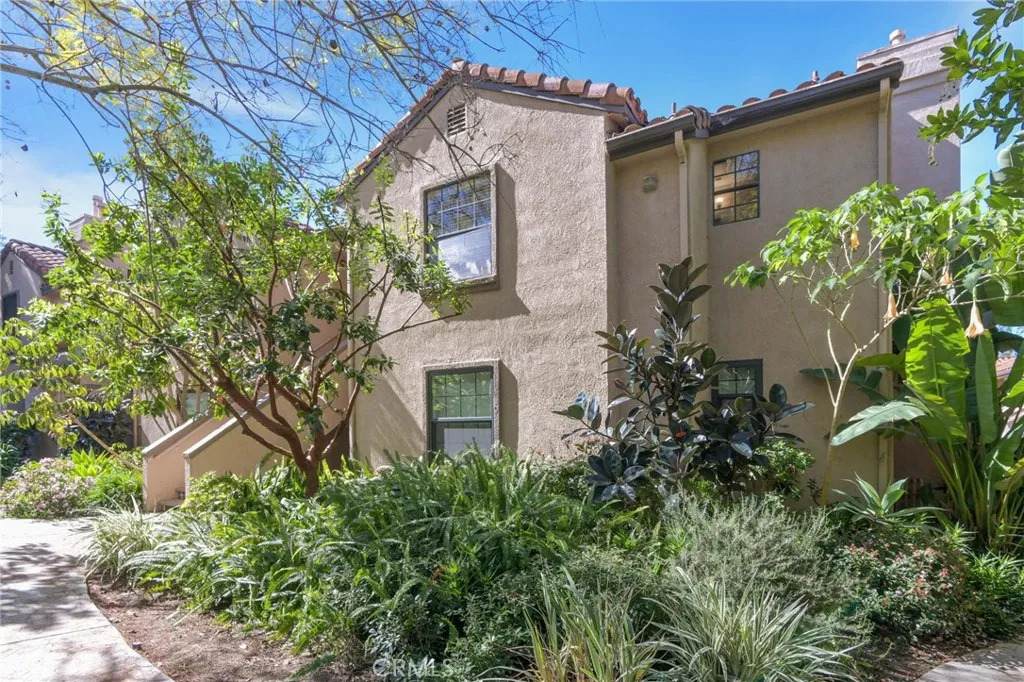 1048 Calle Del Cerro - Photo 1