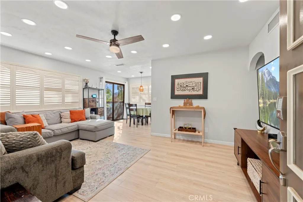 18122 Sundowner - Photo 1