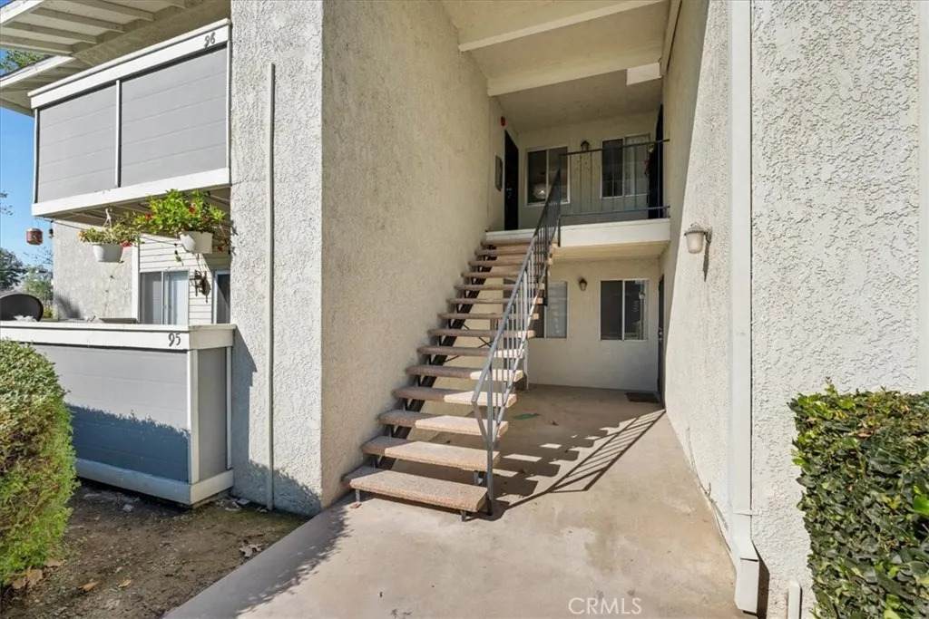 26200 Redlands - Photo 1