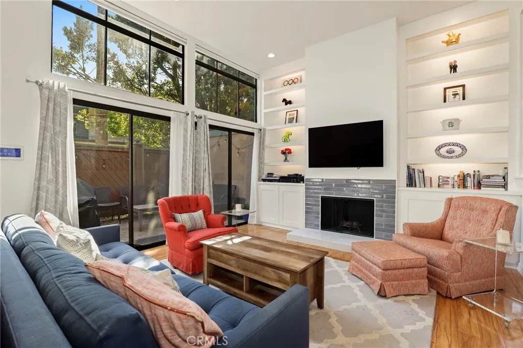 209 Oakland Avenue - Photo 1