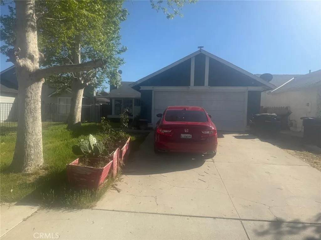 575 Prairie Way - Photo 1