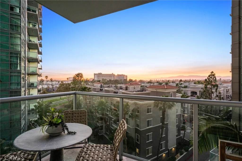 13700 Marina Pointe - Photo 1