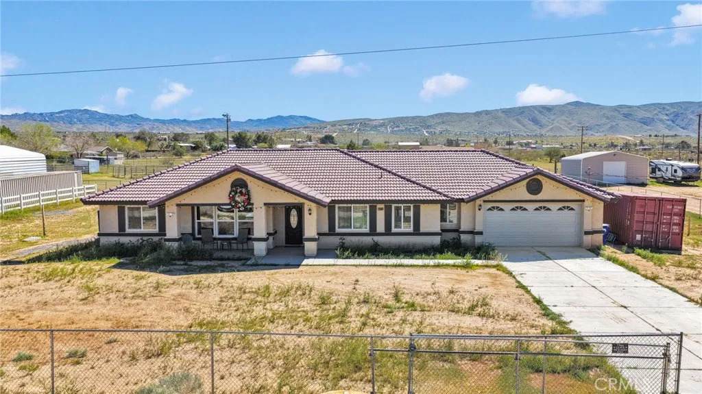 23661 Laurel - Photo 1