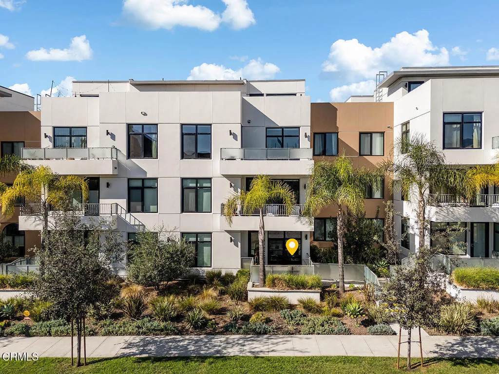 399 Del Mar Boulevard - Photo 1