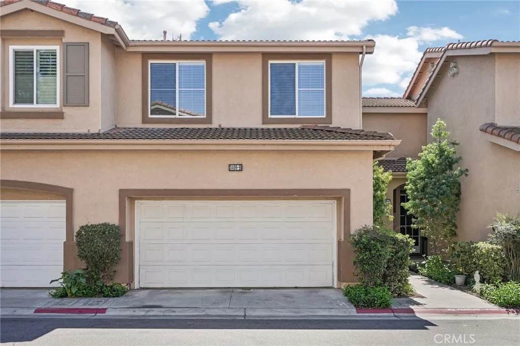 3406 E. Lochleven Ln. - Photo 1