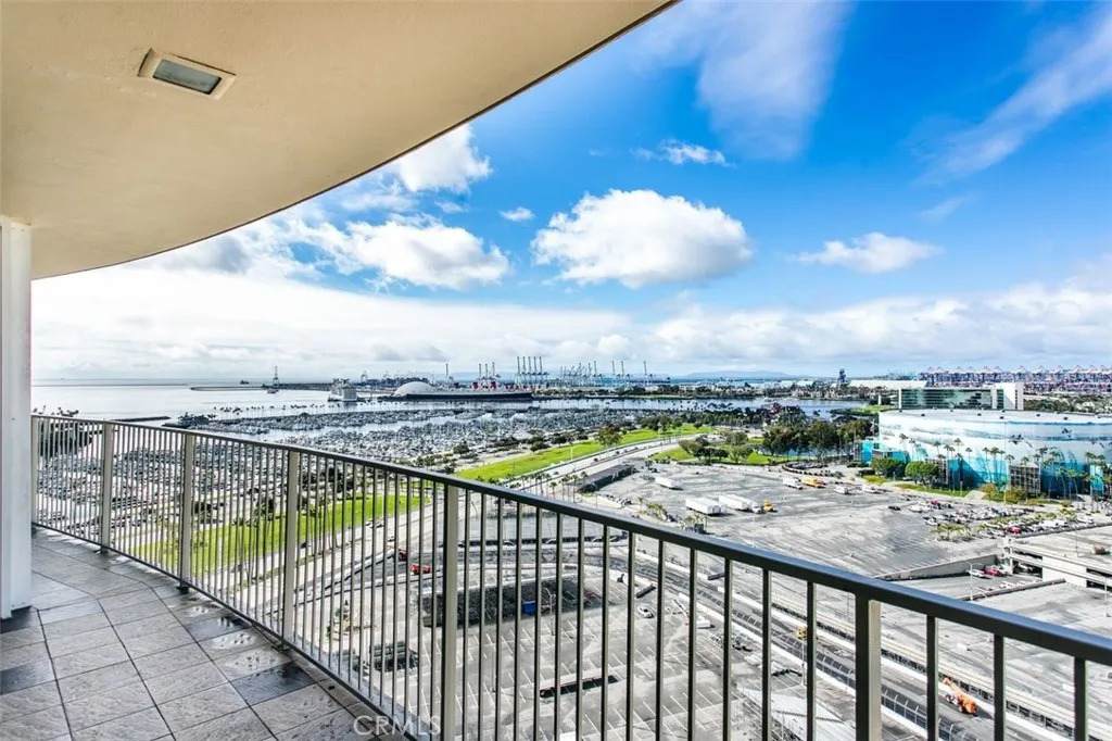 700 Ocean Boulevard - Photo 1