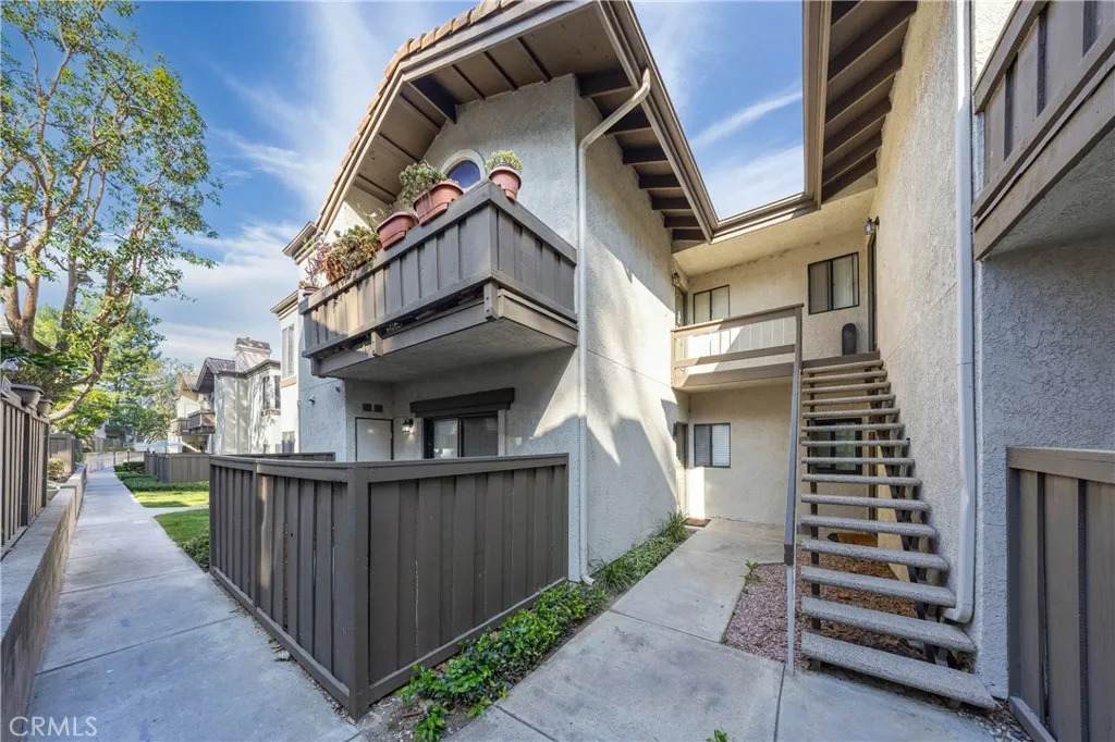 22725 Lakeway Drive - Photo 1