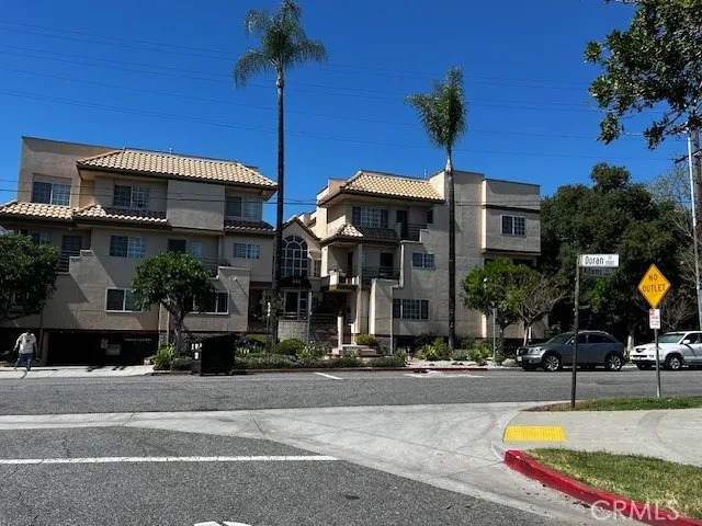 537 Adams - Photo 1