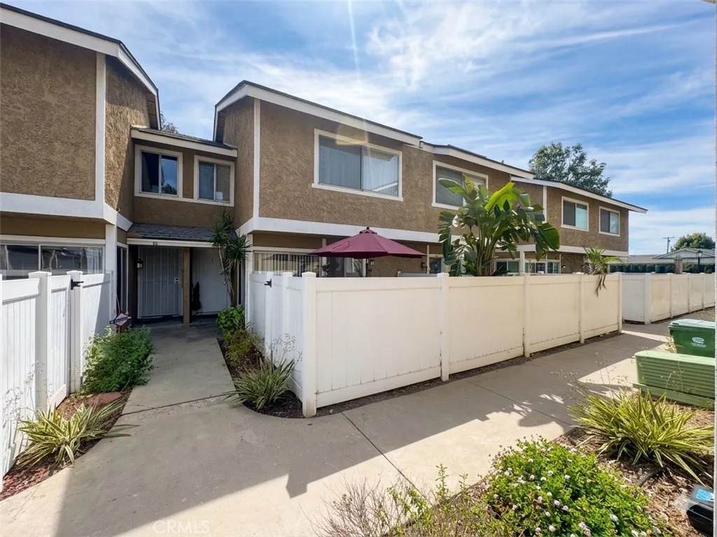 2321 Magnolia Avenue - Photo 1