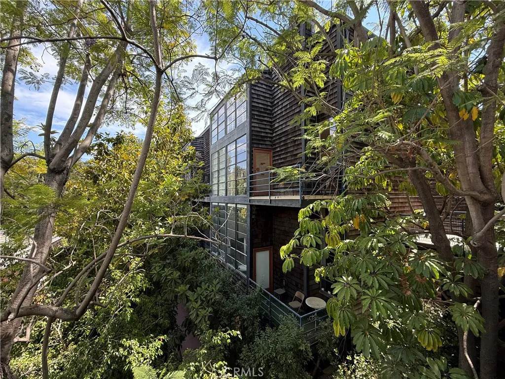 3884 Fredonia Drive - Photo 1
