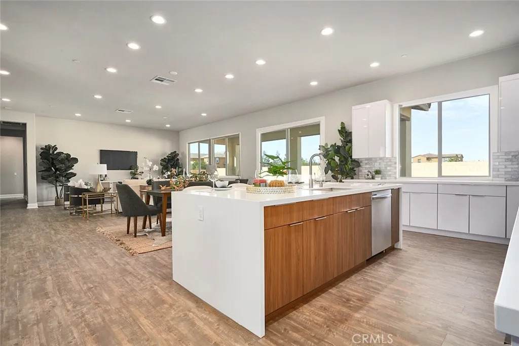 https://bt-photos.global.ssl.fastly.net/sandiego/orig_boomver_1_306679517-1.jpg