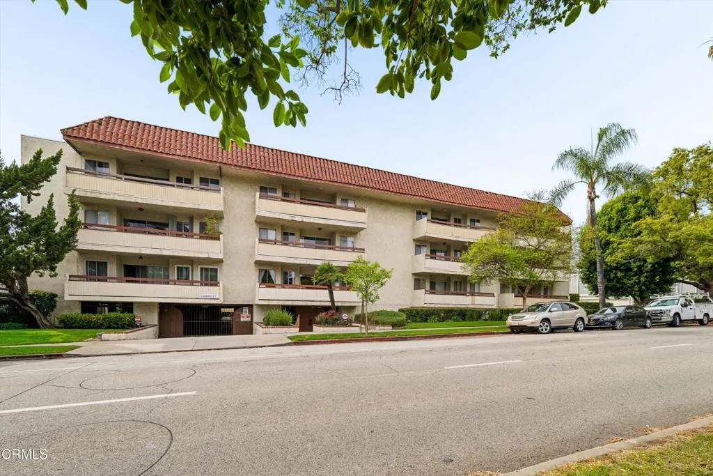 125 Sierra Madre Boulevard - Photo 1