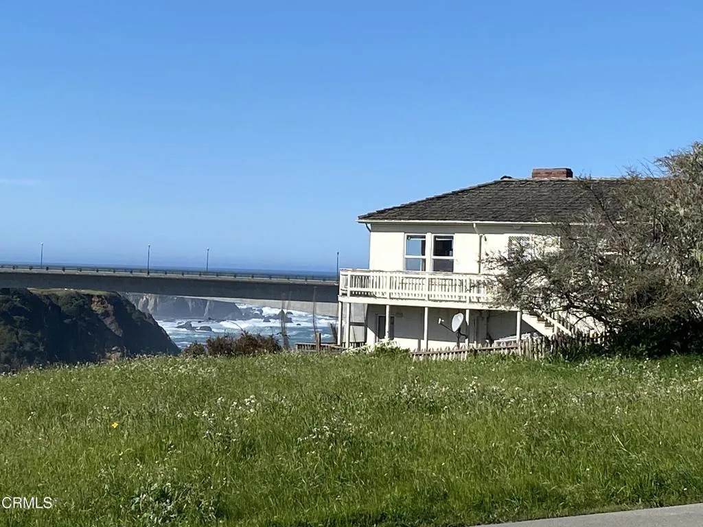 300 Harbor Drive - Photo 1