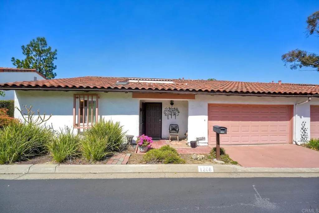 1208 La Paloma Glen - Photo 1