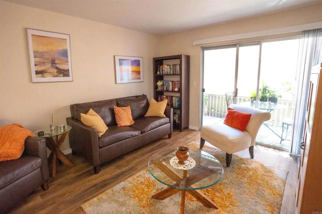 432 Edgehill Lane - Photo 1