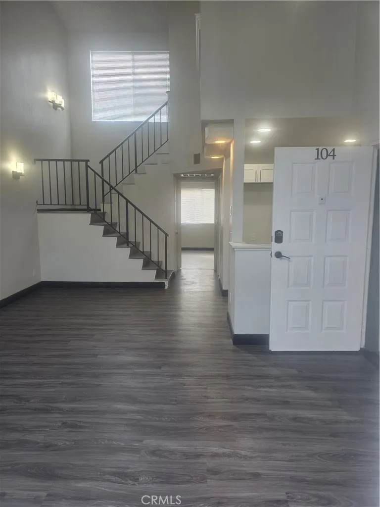 11150 Glenoaks - Photo 1
