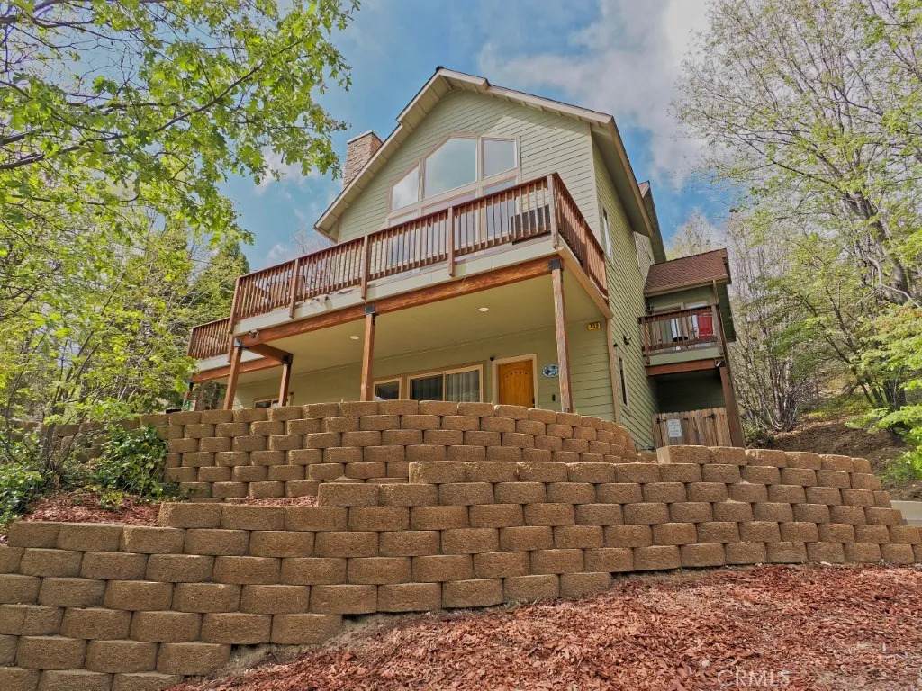 756 Brentwood - Photo 1