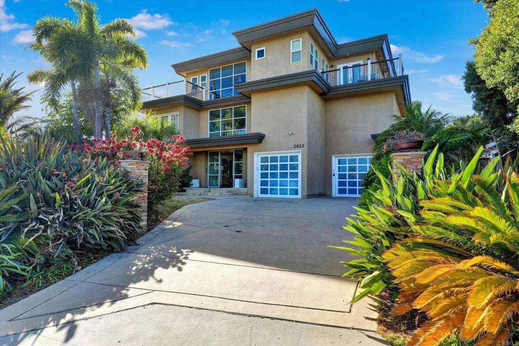 2812 Poinsettia Drive - Photo 1