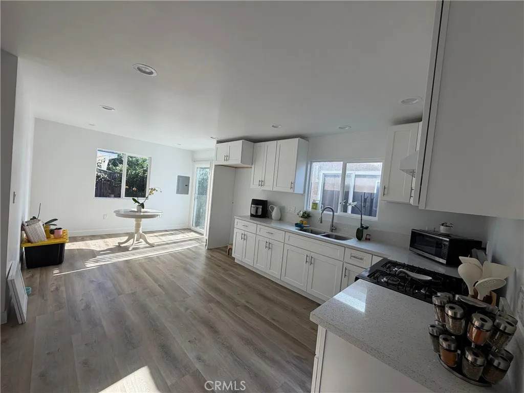 1621 Diamond - Photo 1