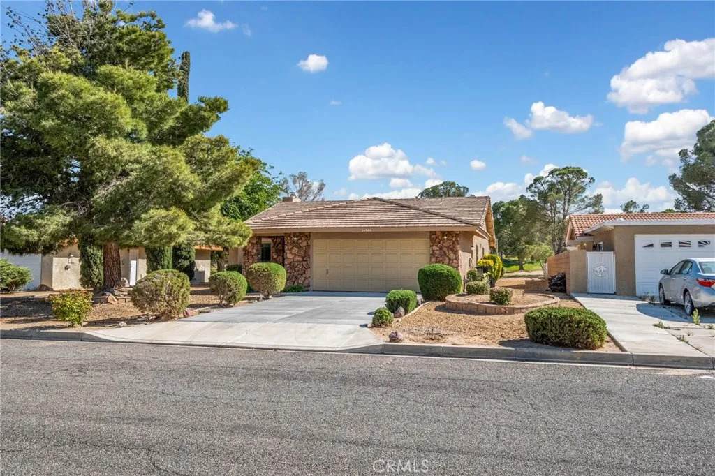 14805 Greenbriar Road - Photo 1