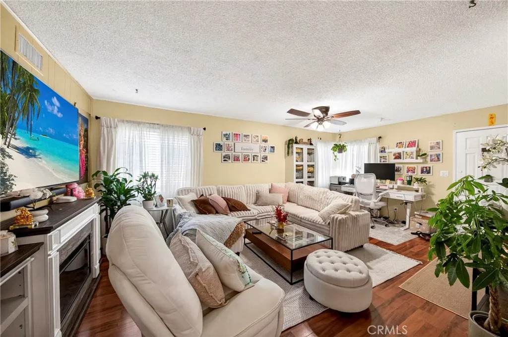 https://bt-photos.global.ssl.fastly.net/sandiego/orig_boomver_1_306715197-1.jpg